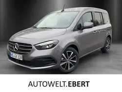 Chromitgrau Gebraucht 2024 Mercedes 180 Progressive Limousine | 33.915 € (Teuer)