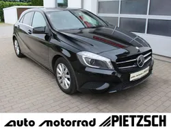 Kosmosschwarz metalliclack Gebraucht 2014 Mercedes A200 Limousine | 14.450 € (Guter Preis)