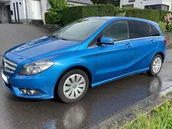 Blau Gebraucht 2013 Mercedes B200 Van / Kleinbus | 14.290 € (Guter Preis)