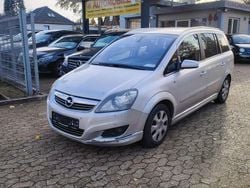 Silber Gebraucht 2008 Opel Zafira Sport Van / Kleinbus | 2.800 € (Guter Preis)