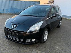 Schwarz Gebraucht 2013 Peugeot 5008 Family Van / Kleinbus | 5.200 € (Guter Preis)
