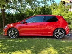 Rot Gebraucht 2015 VW Golf VII LOUNGE Limousine | 12.500 € (Guter Preis)