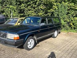 Grün Gebraucht 1991 Volvo 240 Kombi | 5.000 €