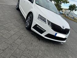Weiß Gebraucht 2017 Skoda Octavia RS Kombi | 17.900 € (Fairer Preis)