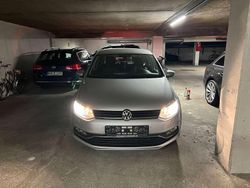 Grau Gebraucht 2015 VW Polo Comfortline Limousine | 8.500 € (Fairer Preis)