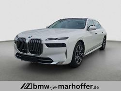 Weiß (alpinweiss ) Gebraucht 2024 BMW 740 Sport Line Limousine | 84.900 €