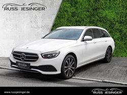 Weiß Gebraucht 2021 Mercedes E300 Avantgarde Limousine | 29.880 € (Guter Preis)