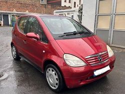 Rot Gebraucht 1998 Mercedes A160 Elegance Van / Kleinbus | 2.999 € (Teuer)