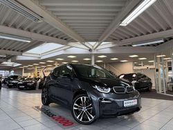Mineralgrau metallic/akzent b Gebraucht 2022 BMW i3 Comfort Edition Kleinwagen | 22.950 € (Fairer Preis)