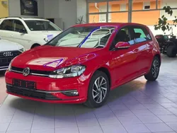 Rot Gebraucht 2018 VW Golf VII Sound Limousine | 11.980 € (Fairer Preis)