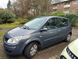 Grau Gebraucht 2007 Renault Mégane II Limousine | 1.800 € (Fairer Preis)