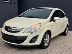 Weiß Gebraucht 2011 Opel Corsa Satellite Kleinwagen | 2.790 € (Fairer Preis)