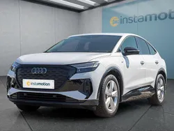Weiß Gebraucht 2024 Audi Q4 e-tron S-Line SUV | 49.899 € (Guter Preis)