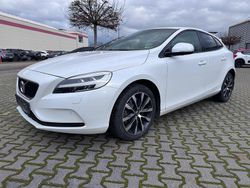 Weiß Gebraucht 2018 Volvo V40 Linje Svart Limousine | 15.980 € (Fairer Preis)