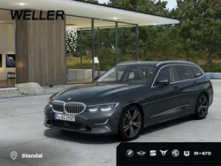 Mineralgrau (grau) Gebraucht 2020 BMW 320 Luxury Line Kombi | 31.590 € (Fairer Preis)