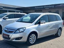 Silber Gebraucht 2014 Opel Zafira Family Van / Kleinbus | 6.800 € (Fairer Preis)