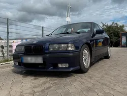 Blau Gebraucht 1998 BMW 318 Limousine | 1.850 € (Guter Preis)