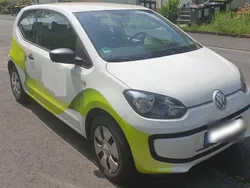 Weiß Gebraucht 2016 VW up! take up! Kleinwagen | 5.900 € (Fairer Preis)