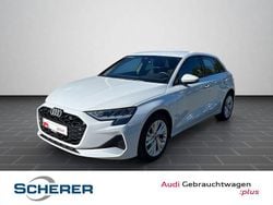 Gletscherweiß metallic (metallic) Gebraucht 2024 Audi A3 Ambiente Limousine | 28.990 € (Guter Preis)