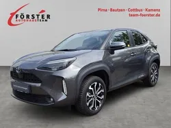 Marlingrau metallic Gebraucht 2021 Toyota Yaris Hybrid Connect Style | 24.990 € (Teuer)