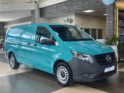 Grün Gebraucht 2022 Mercedes Vito Van / Kleinbus | 24.000 €