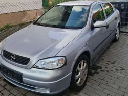 Silber Gebraucht 2002 Opel Astra Comfort Limousine | 2.299 € (Fairer Preis)