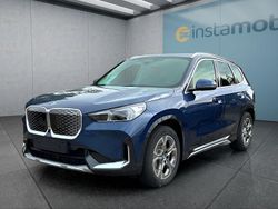 Blau Neu 2025 BMW iX1 xLine SUV | 54.299 € (Teuer)