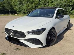 Weiß Gebraucht 2024 Mercedes CLA200 Shooting Brake AMG line Kombi | 34.499 € (Fairer Preis)