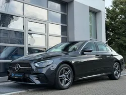 Grafitgrau Gebraucht 2021 Mercedes E220 AMG Limousine | 33.890 €