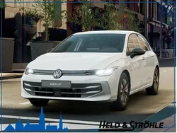 Pure white Neu 2025 VW Golf VIII Goal Limousine | 31.490 € (Etwas zu teuer)