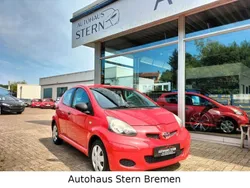 Rot Gebraucht 2010 Toyota Aygo Basis Kleinwagen | 2.990 € (Etwas zu teuer)