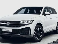 Pure white Neu 2025 VW Touareg R-line SUV | 74.315 €