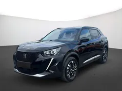 Perlaneraschwarz Gebraucht 2022 Peugeot e-2008 Allure SUV | 19.990 € (Guter Preis)