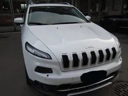 Weiß metallic Gebraucht 2014 Jeep Cherokee Limited SUV | 24.000 €