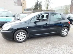 Schwarz Gebraucht 2003 Peugeot 307 Premium Limousine | 1.299 € (Fairer Preis)