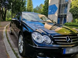 Schwarz Gebraucht 2009 Mercedes CLK350 Avantgarde Coupé | 7.690 €