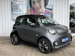 Titania grey matt Gebraucht 2024 Smart ForTwo Electric Drive Exclusive Kleinwagen | 17.380 € (Etwas zu teuer)