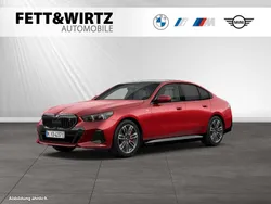 Fire red metallic Gebraucht 2024 BMW i5 Sport Line Limousine | 62.990 €
