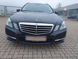 Schwarz Gebraucht 2012 Mercedes E200 Avantgarde Kombi | 13.700 € (Etwas zu teuer)