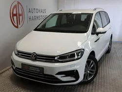 Weiß Gebraucht 2024 VW Touran R-line Van / Kleinbus | 42.690 € (Teuer)