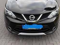 Schwarz Gebraucht 2017 Nissan Qashqai Black Edition SUV | 13.900 € (Fairer Preis)
