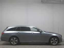 Grau Gebraucht 2019 Mercedes E220 Avantgarde Kombi | 19.990 € (Superpreis)