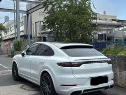 Weiß Gebraucht 2019 Porsche Cayenne Turbo SUV | 62.400 €