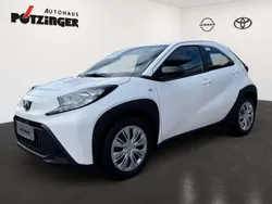 Super white 2 Neu 2024 Toyota Aygo Play Kleinwagen | 18.290 €