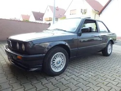 Schwarz Gebraucht 1987 BMW 325 Shadowline Limousine | 13.900 €