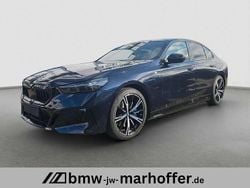 Schwarz (carbonschwarz) Gebraucht 2024 BMW 550e M Sport Limousine | 69.900 € (Superpreis)