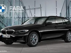 Schwarz Gebraucht 2022 BMW 320e Sport Line Kombi | 30.990 € (Etwas zu teuer)