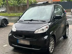 Schwarz Gebraucht 2011 Smart ForTwo Coupé Coupé | 2.200 € (Fairer Preis)