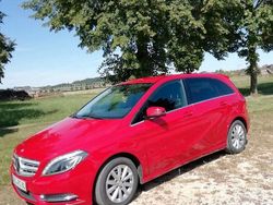 Rot Gebraucht 2013 Mercedes B180 Van / Kleinbus | 8.500 € (Fairer Preis)