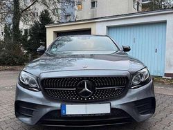 Grau Gebraucht 2020 Mercedes E220 Limousine | 33.500 €